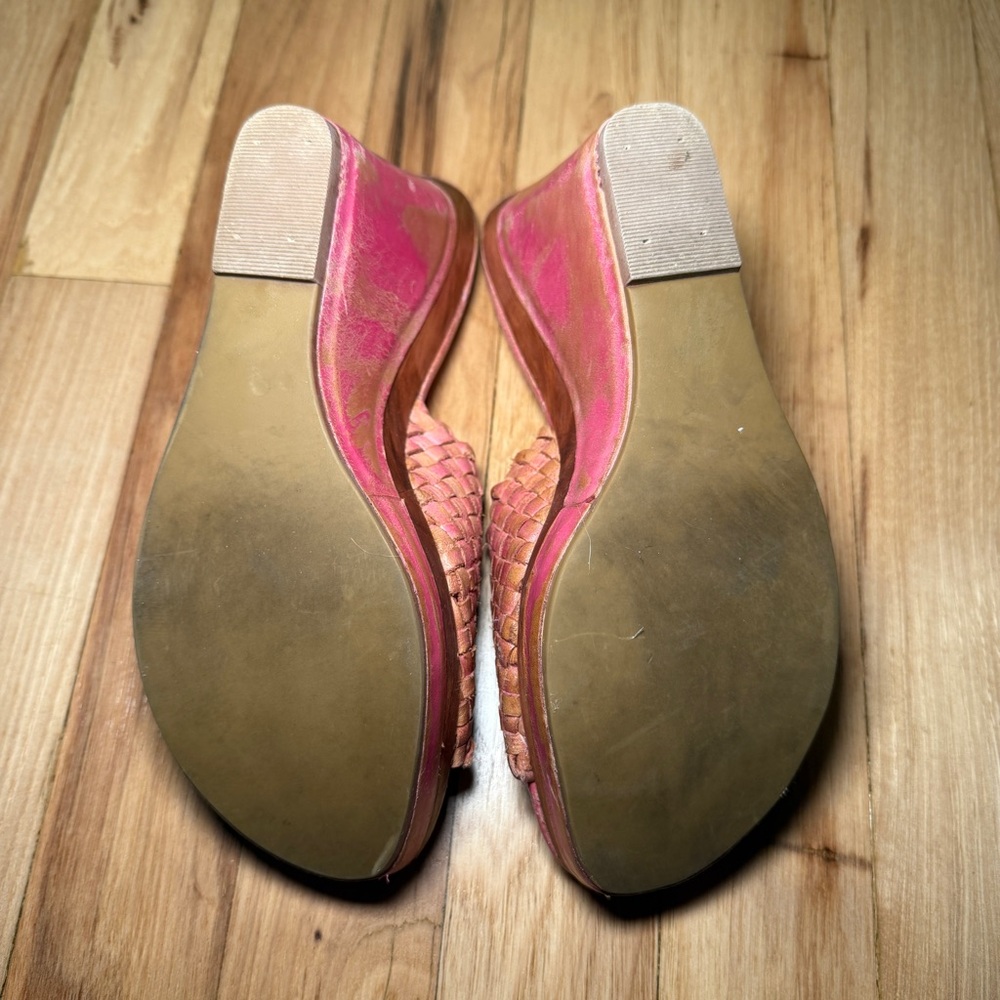 Bed Stu Woven Leather Wood Distressed Wedges - Picture 7 of 9